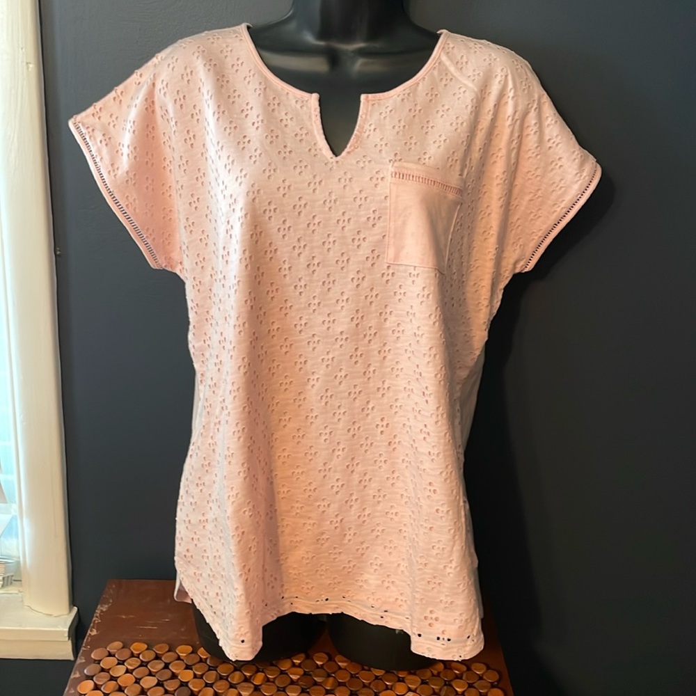 Leo and Nicole light pink top